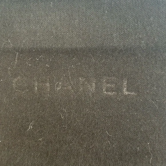 Chanel | Women’s Black Sunglasses – Excellent Condition - Picture 11 of 11